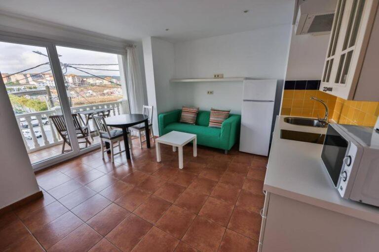 Apartamentos Arnela カマリーニャス エクステリア 写真