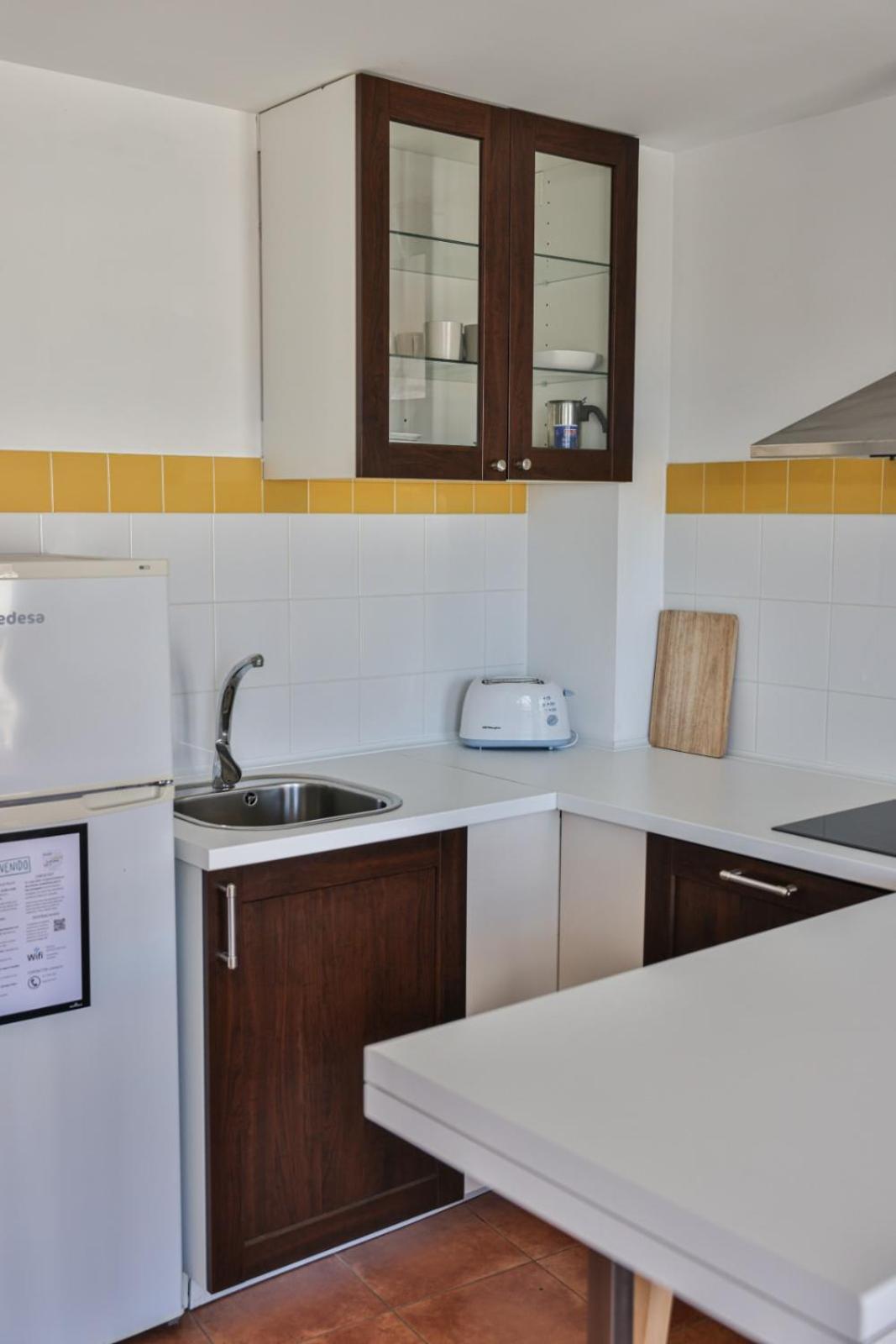 Apartamentos Arnela カマリーニャス エクステリア 写真